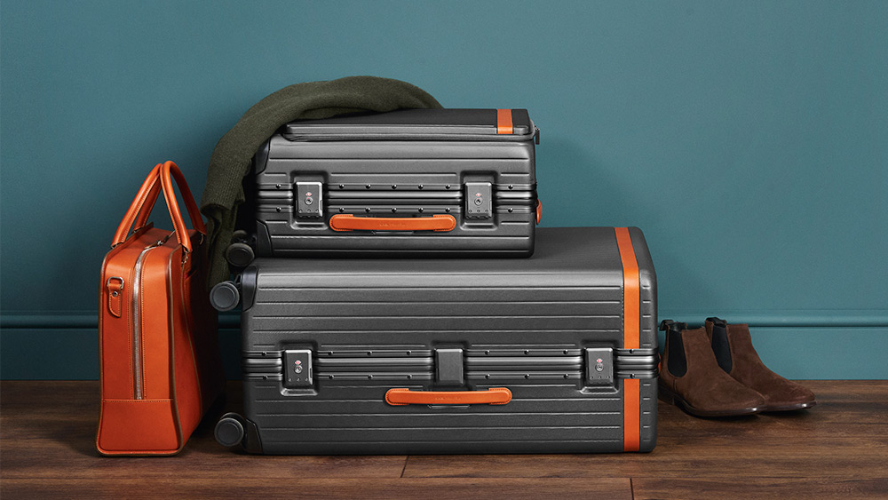 Carry-on Pro suitcase